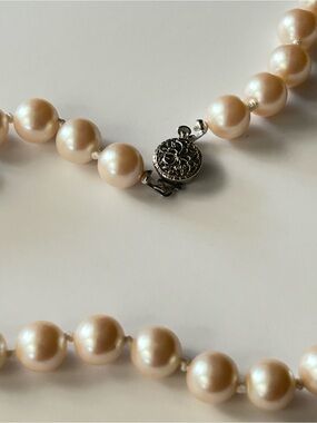Classic faux pearl necklace, Vintage off white hand knotted